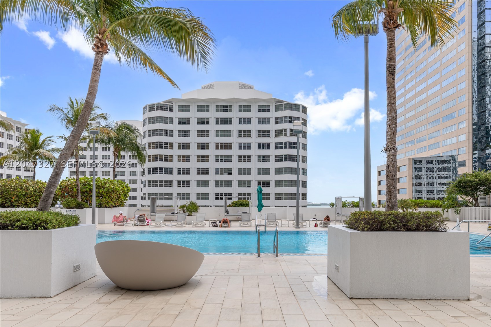 THE PLAZA 901 BRICKELL CO - Residential