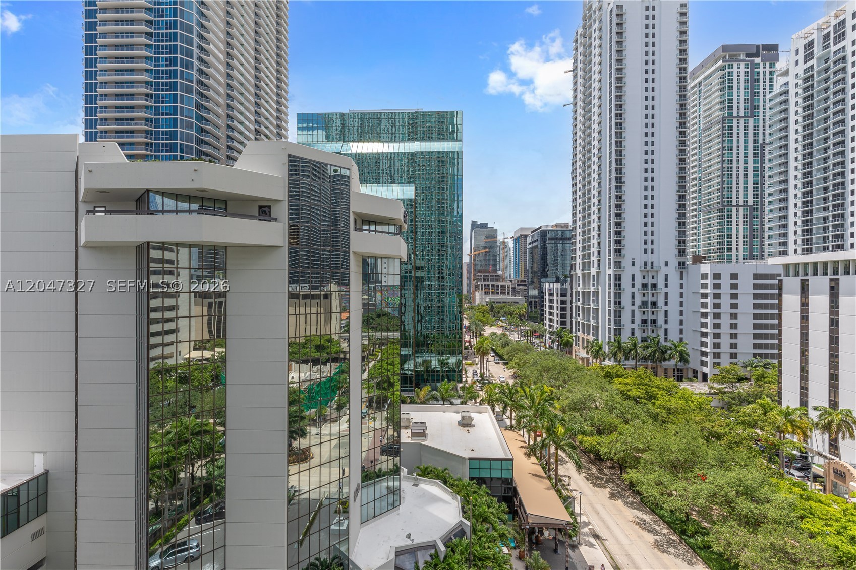 THE PLAZA 901 BRICKELL CO - Residential