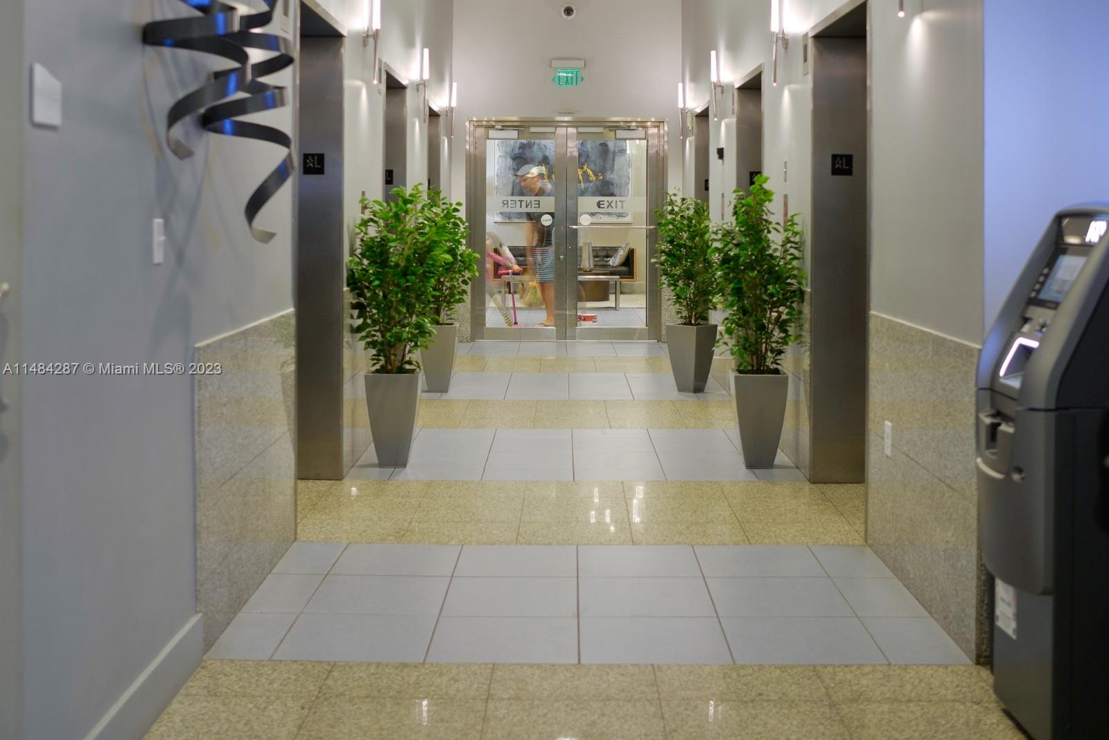THE CLUB AT BRICKELL BAY - Residential