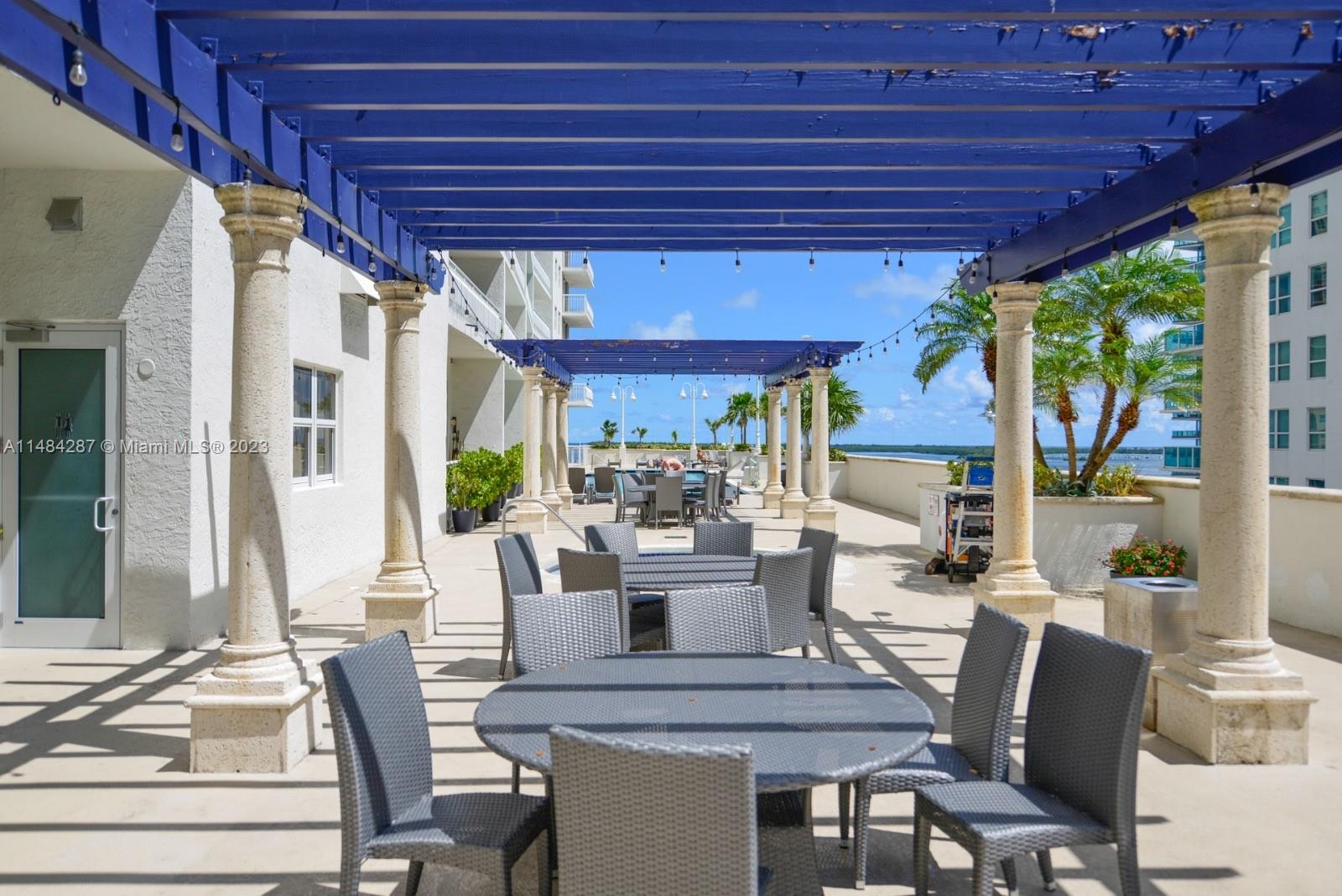 THE CLUB AT BRICKELL BAY - Residential