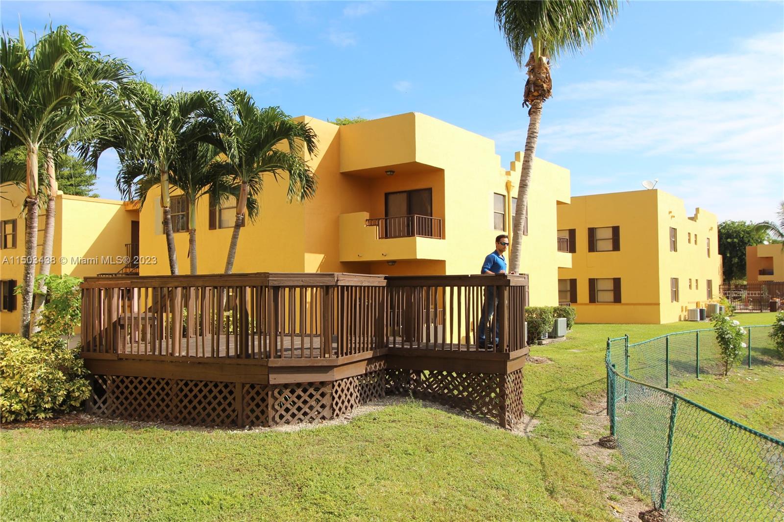 SOLEIL LAKE CONDO - Residential Lease