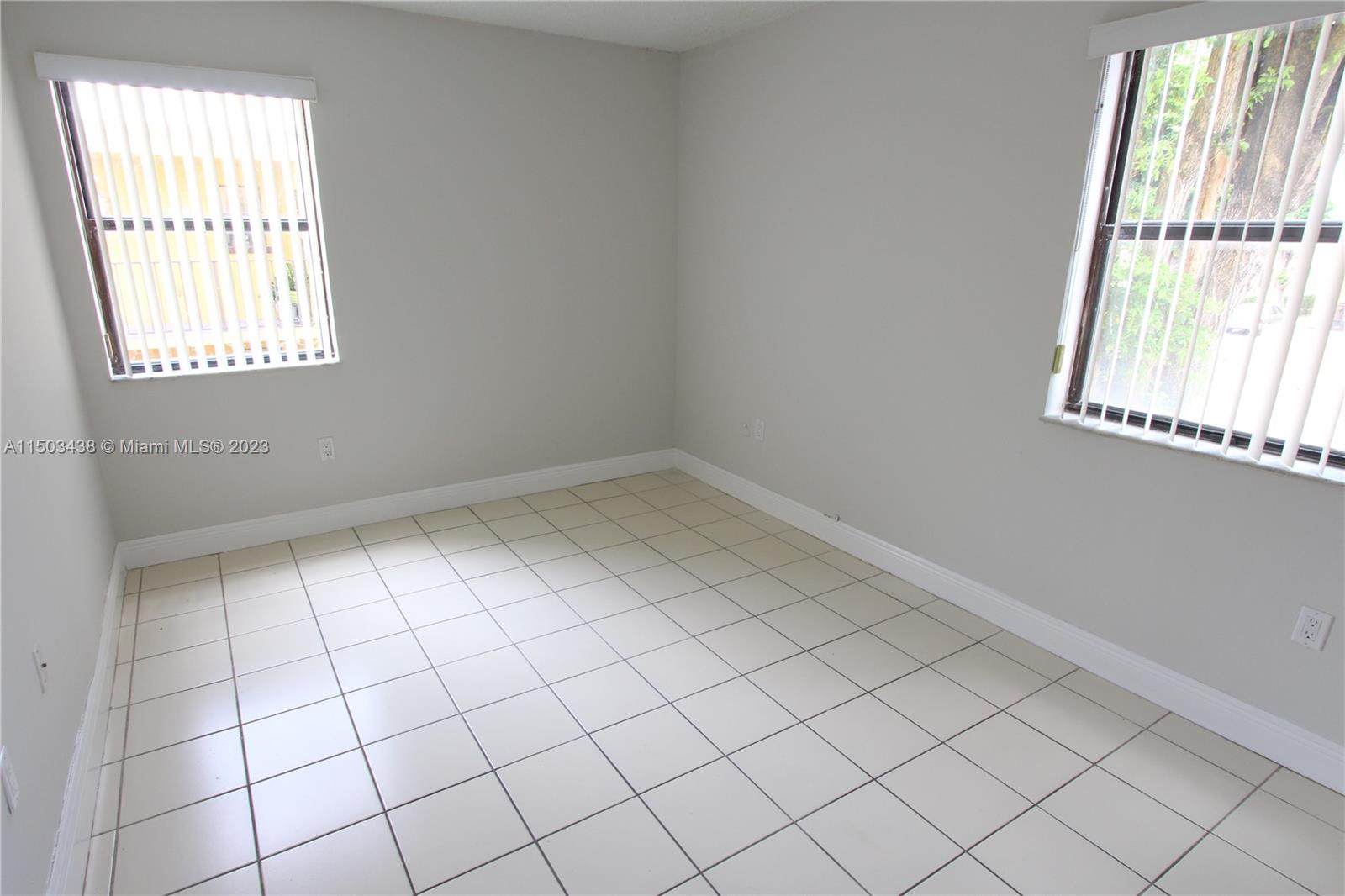 SOLEIL LAKE CONDO - Residential Lease