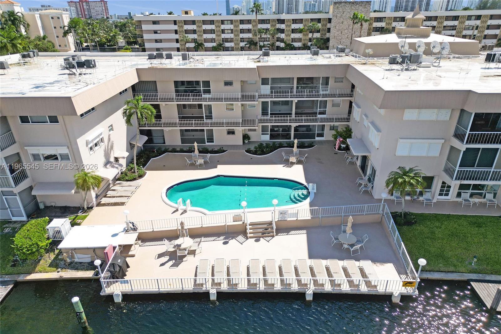 PARADISE HARBOUR APTS CO- - Residential