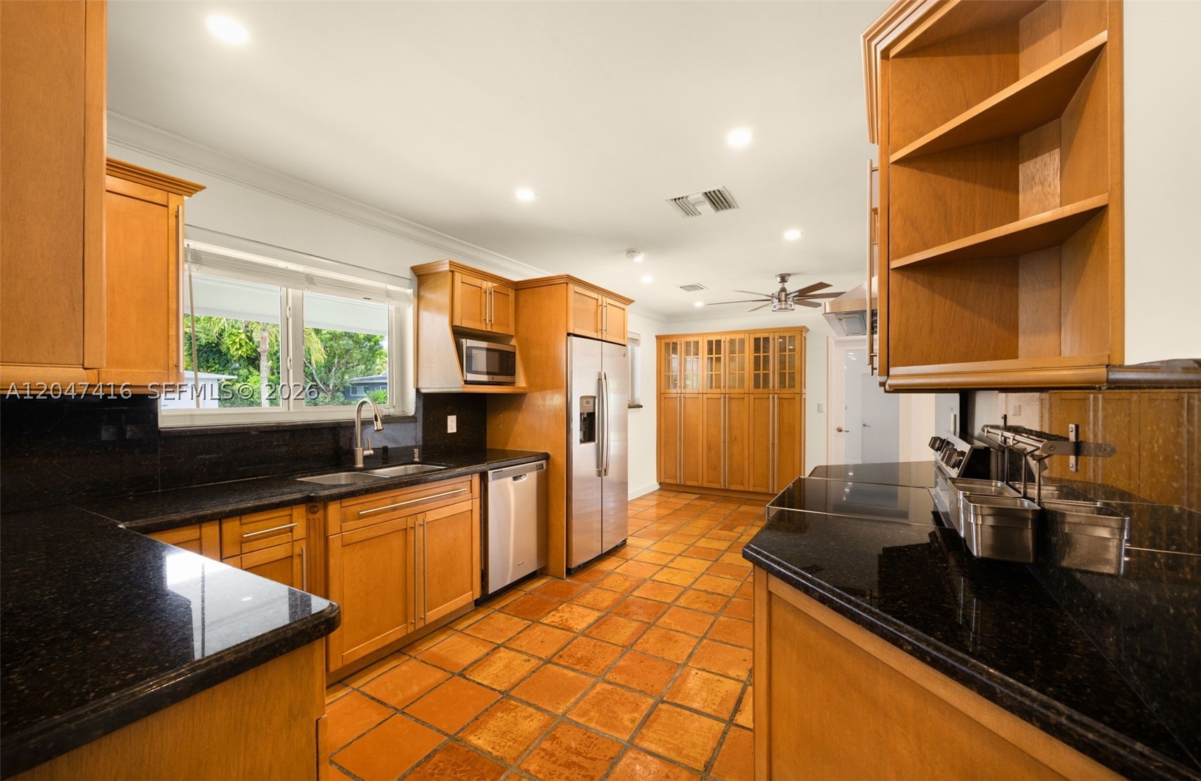 GALE RANCH ESTS - Residential