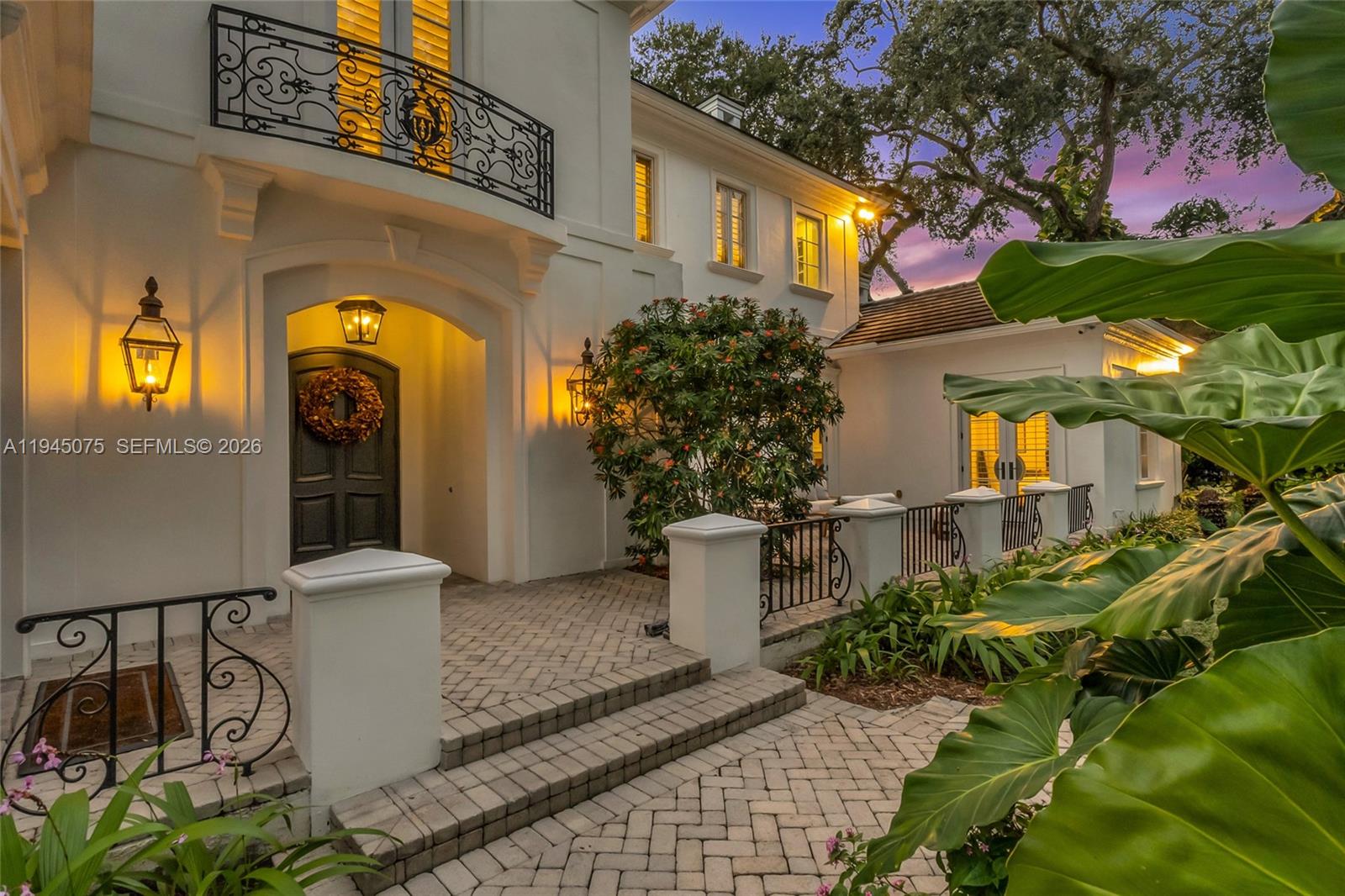 STONEGATE - Residential