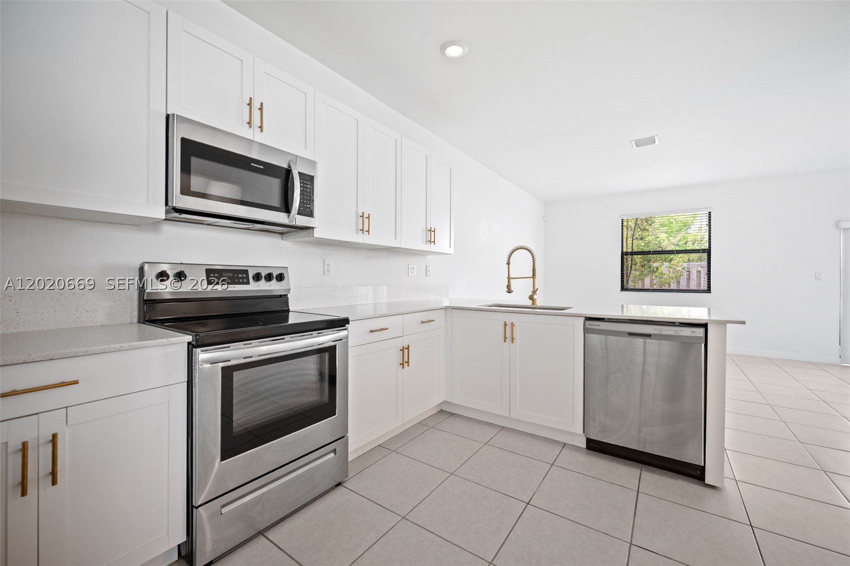 SILVER PALM RESIDENTIAL H - Residential