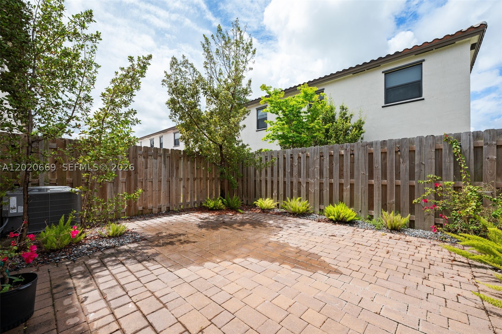 SILVER PALM RESIDENTIAL H - Residential