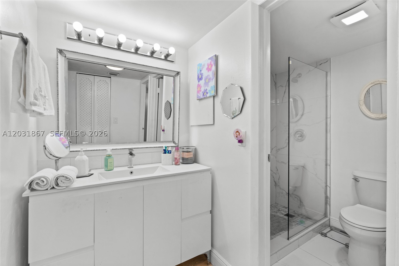 BISCAYA CONDO 4 - Residential