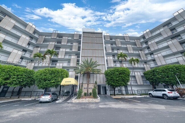 BISCAYA CONDO 4 - Residential