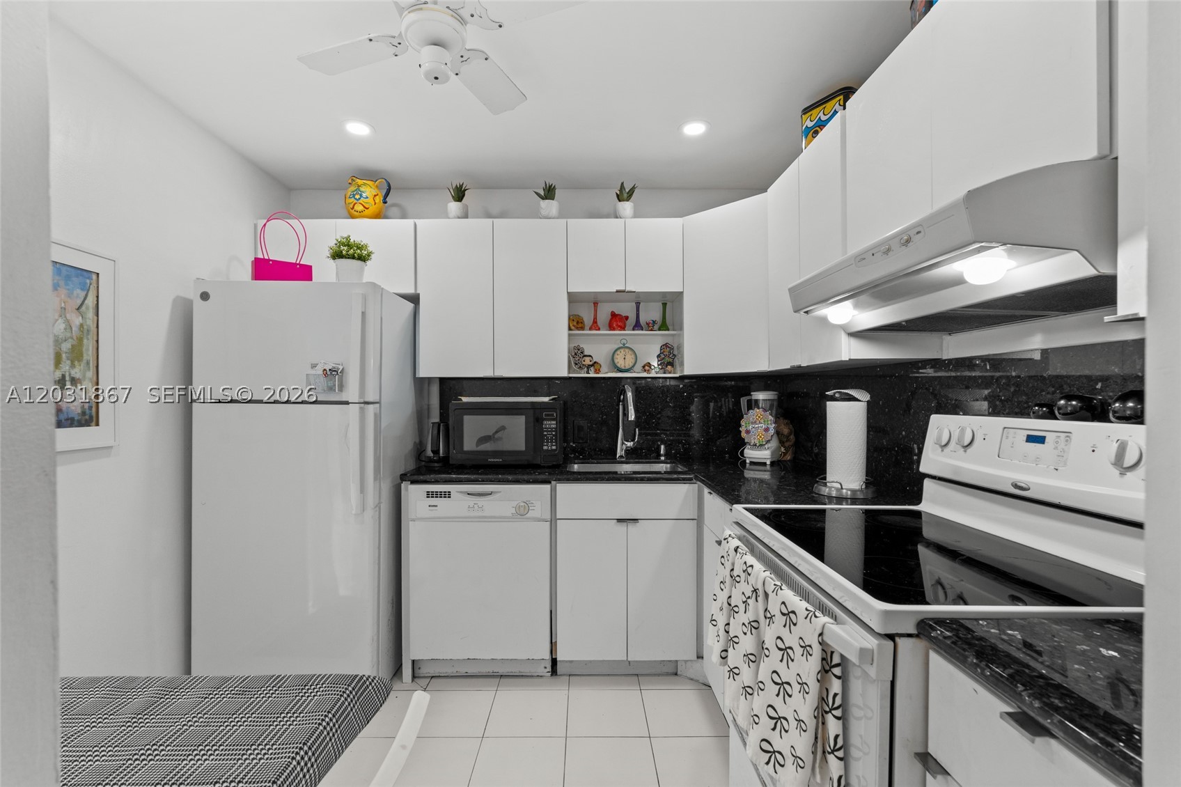 BISCAYA CONDO 4 - Residential