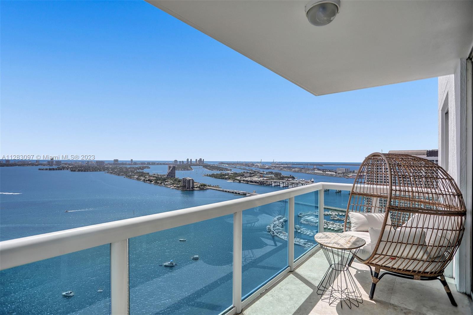 1800 CLUB CONDO - Residential