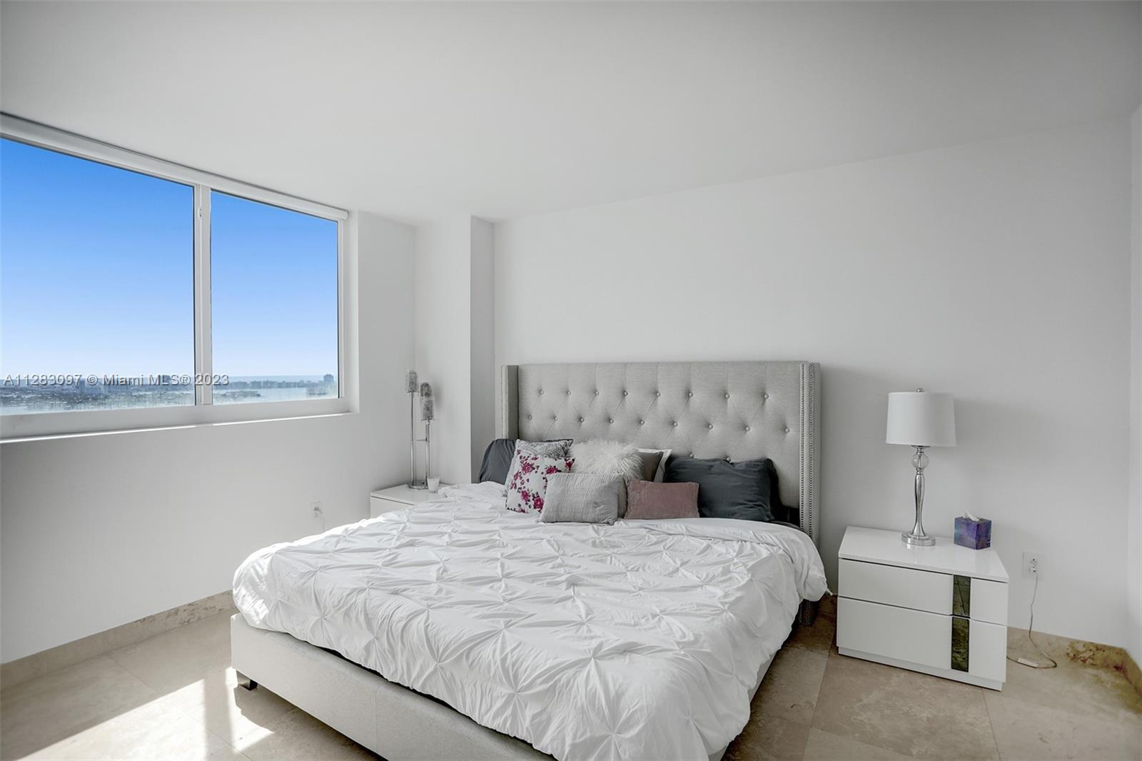 1800 CLUB CONDO - Residential