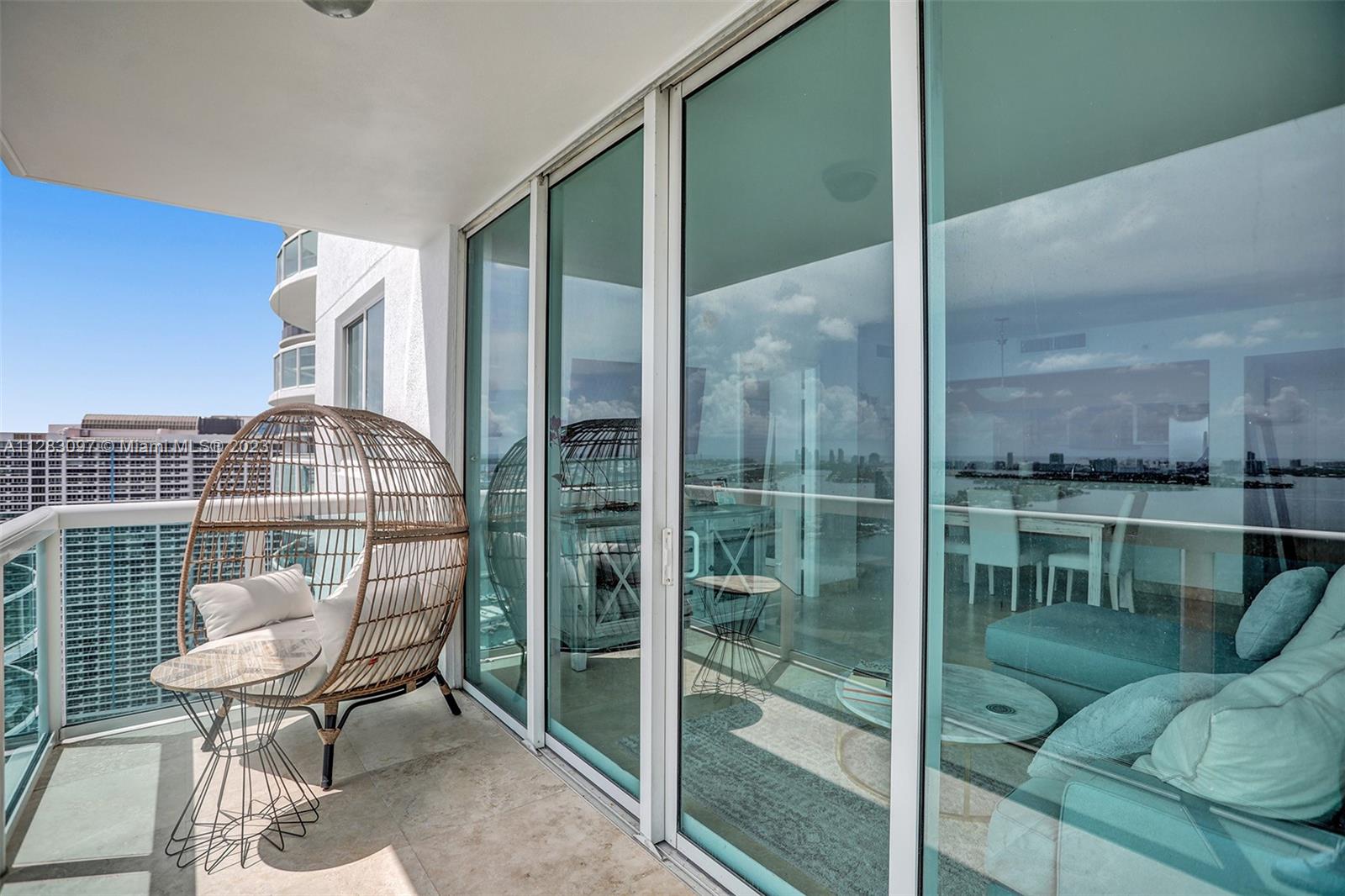 1800 CLUB CONDO - Residential