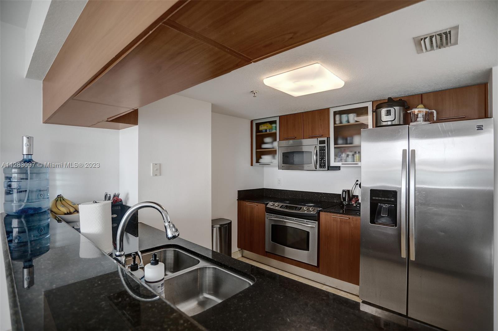 1800 CLUB CONDO - Residential