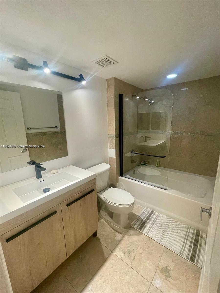 THE MARK ON BRICKELL COND - Residential