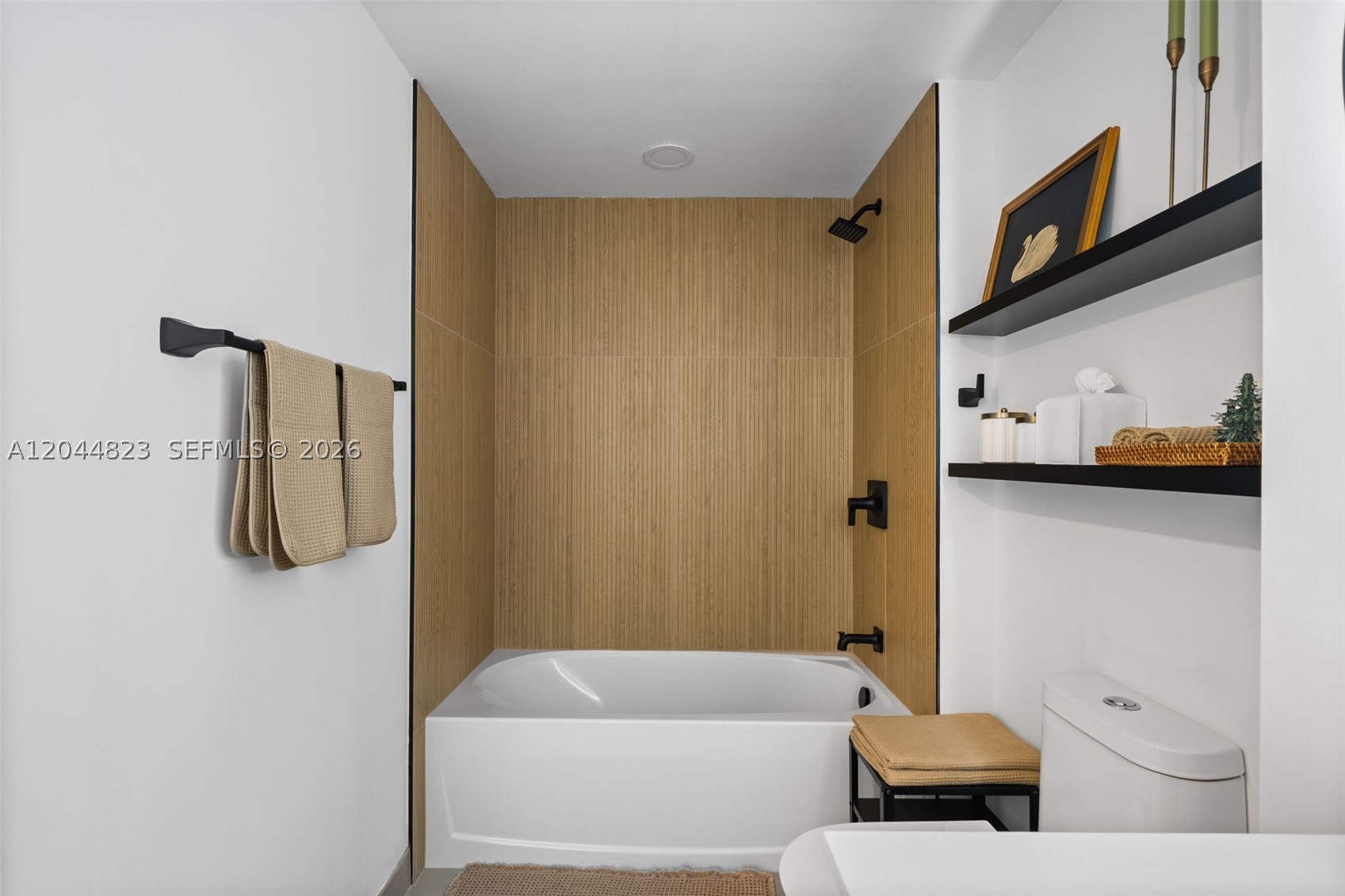 Aventura Quattro - Residential Lease
