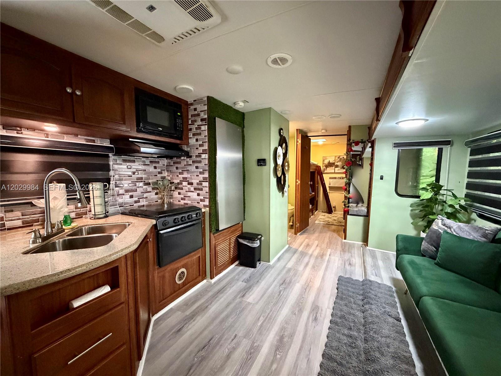 CALUSA CAMPGROUND - Residential