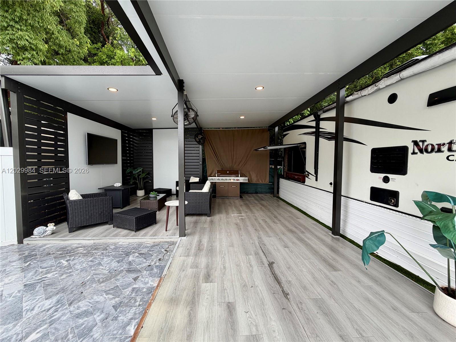 CALUSA CAMPGROUND - Residential