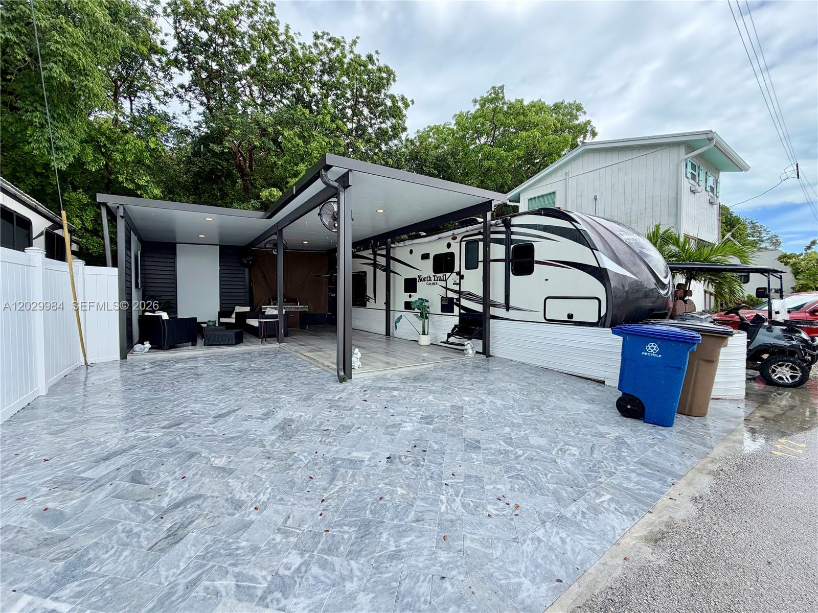 CALUSA CAMPGROUND - Residential