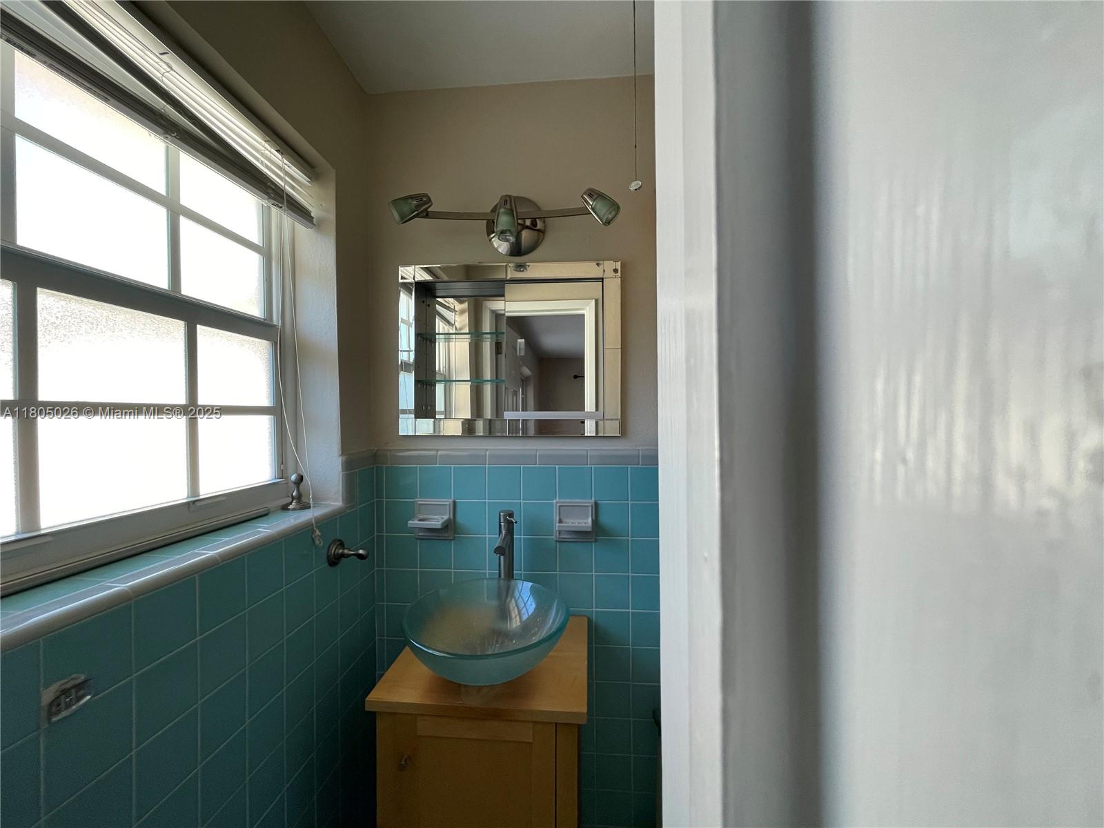 BEACON HEIGHTS SEC - Residential Lease