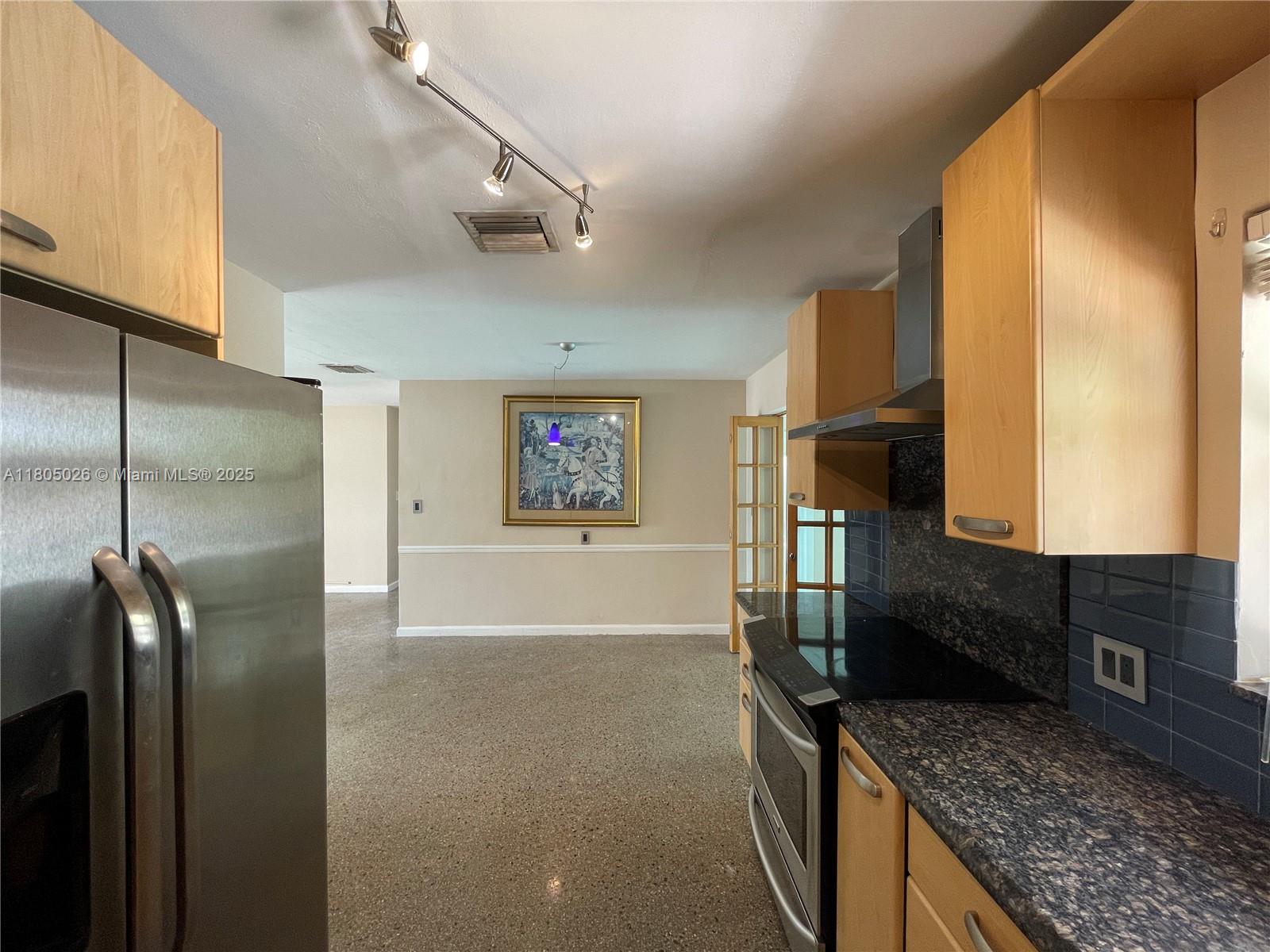 BEACON HEIGHTS SEC - Residential Lease