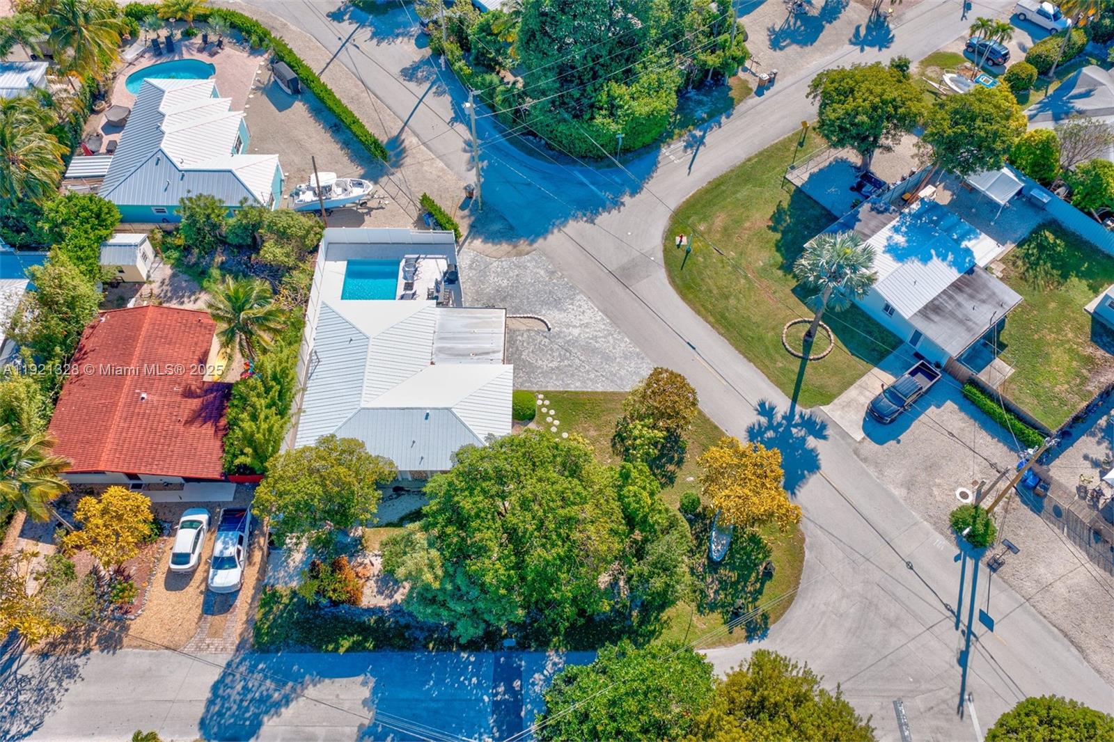 LARGO SOUND VILLAGE - Residential