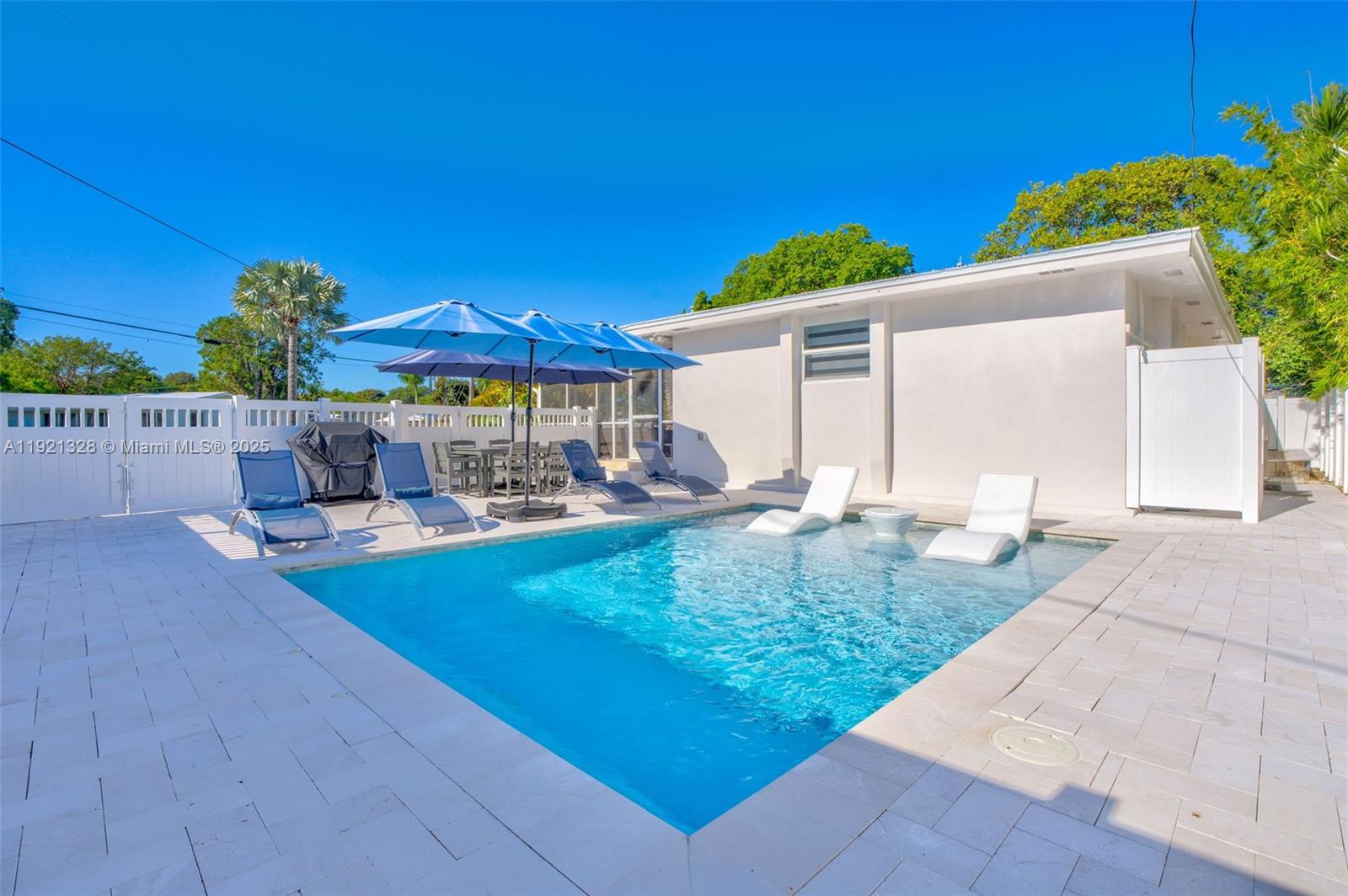 LARGO SOUND VILLAGE - Residential