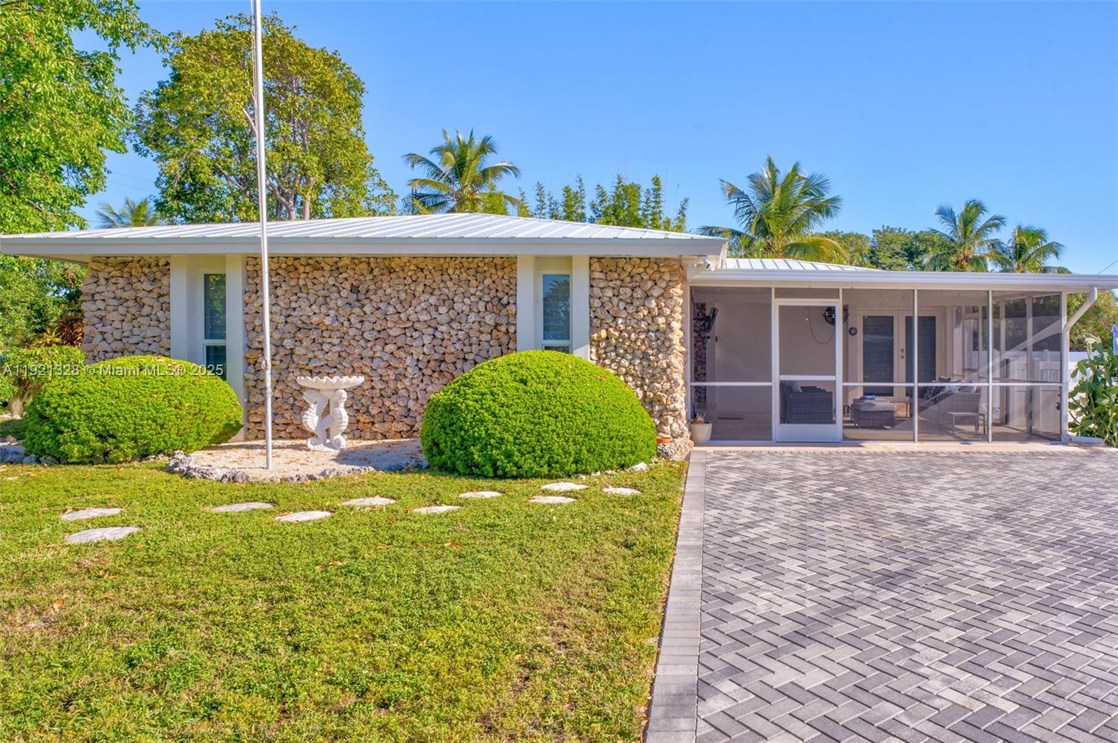 LARGO SOUND VILLAGE - Residential