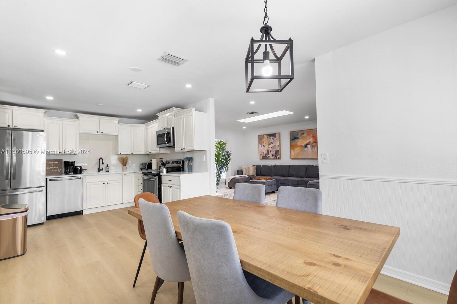 PALM BEACH CABANA COLONY - Residential Lease