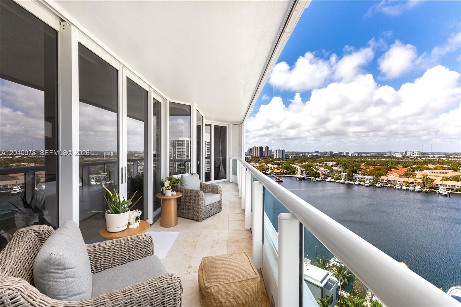 SOUTH TOWER AT THE POINT - Residential