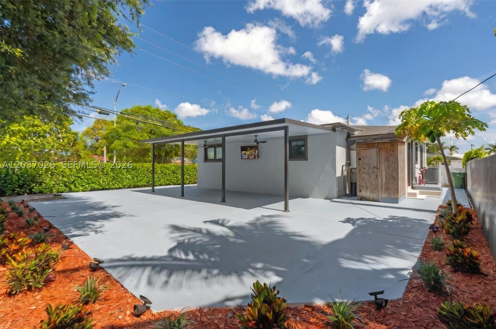 PALM ESTATES 1ST ADDN - Residential