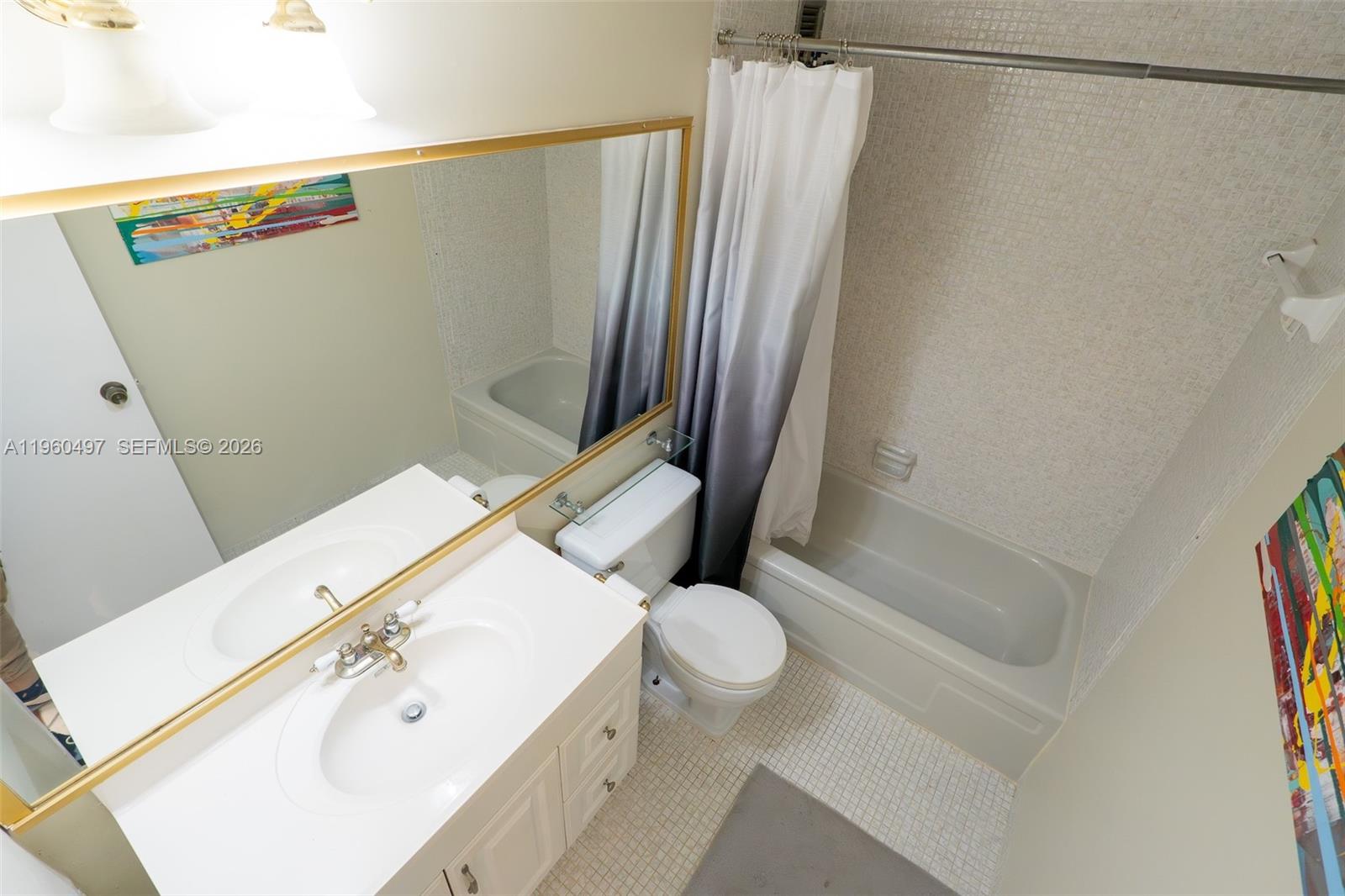 KENNEDY HOUSE CONDO - Residential