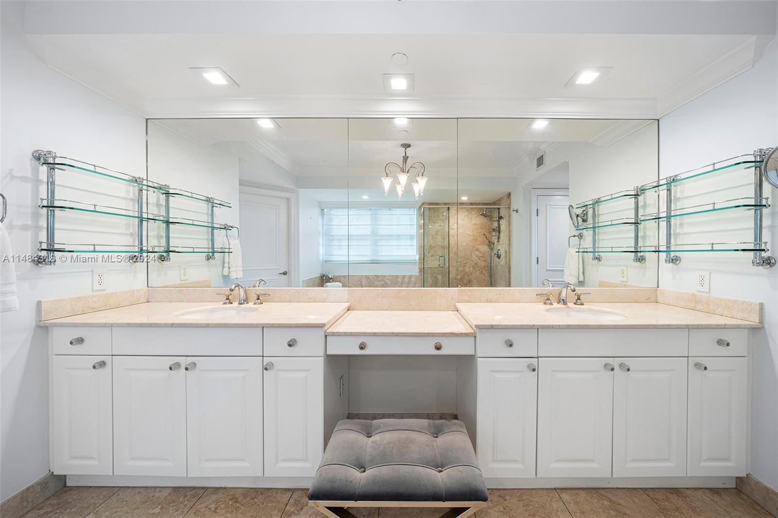 HAMPTONS SOUTH CONDO - Residential