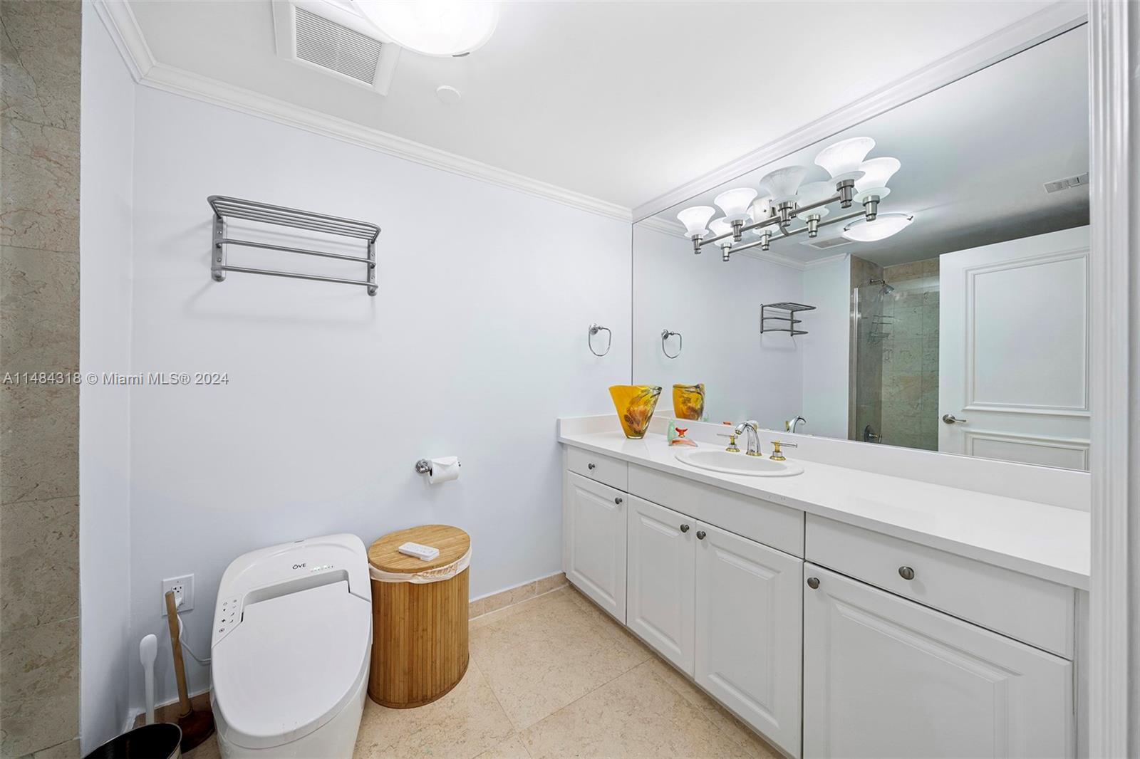 HAMPTONS SOUTH CONDO - Residential