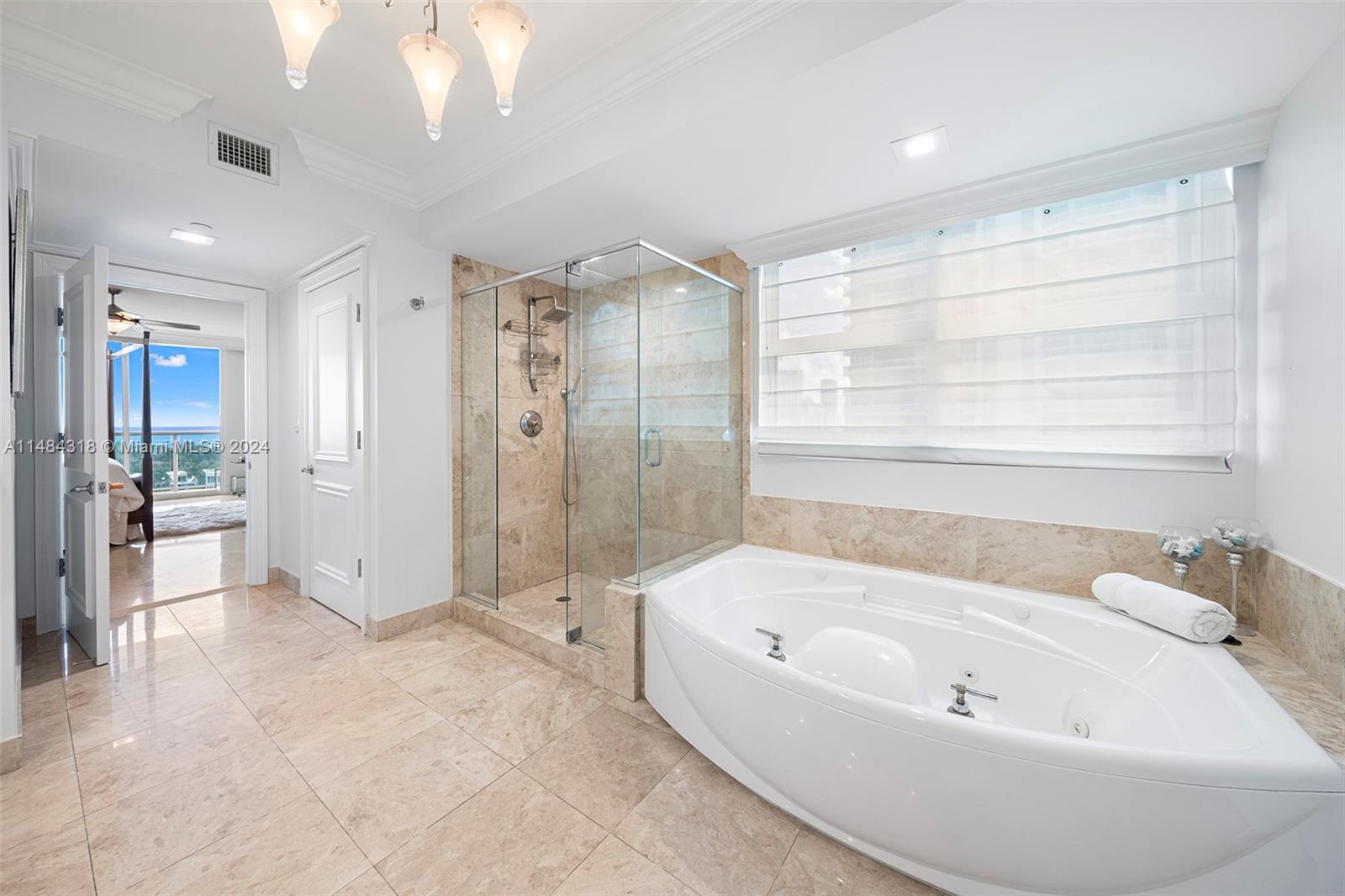 HAMPTONS SOUTH CONDO - Residential