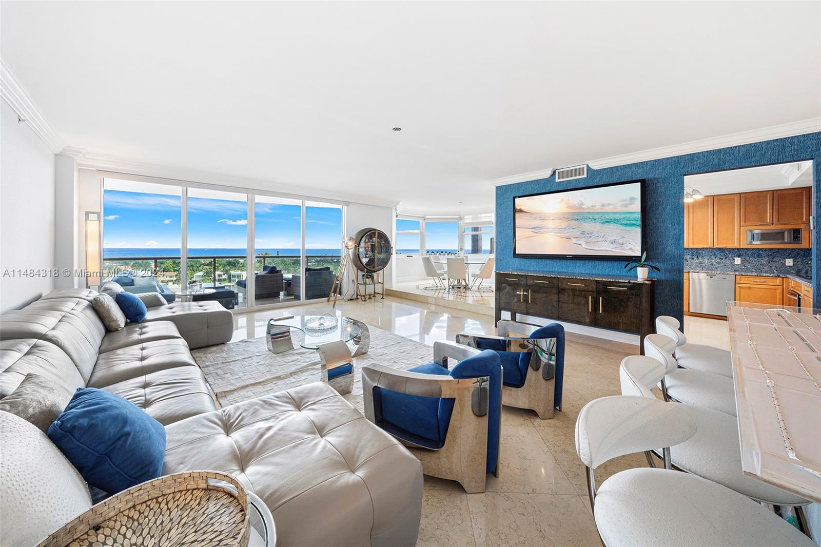 HAMPTONS SOUTH CONDO - Residential