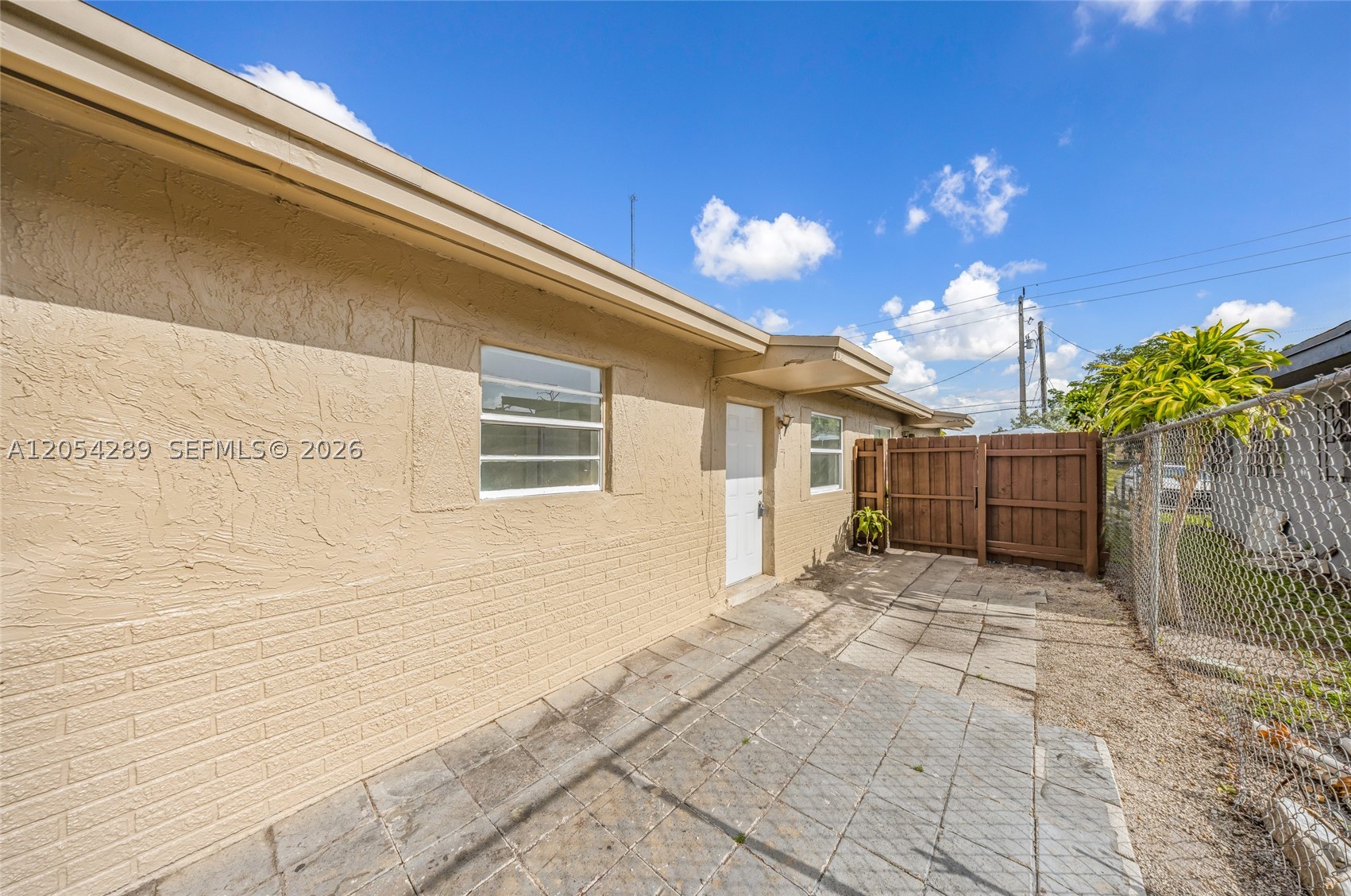 NORTH WEST LAUDERDALE - Residential Lease