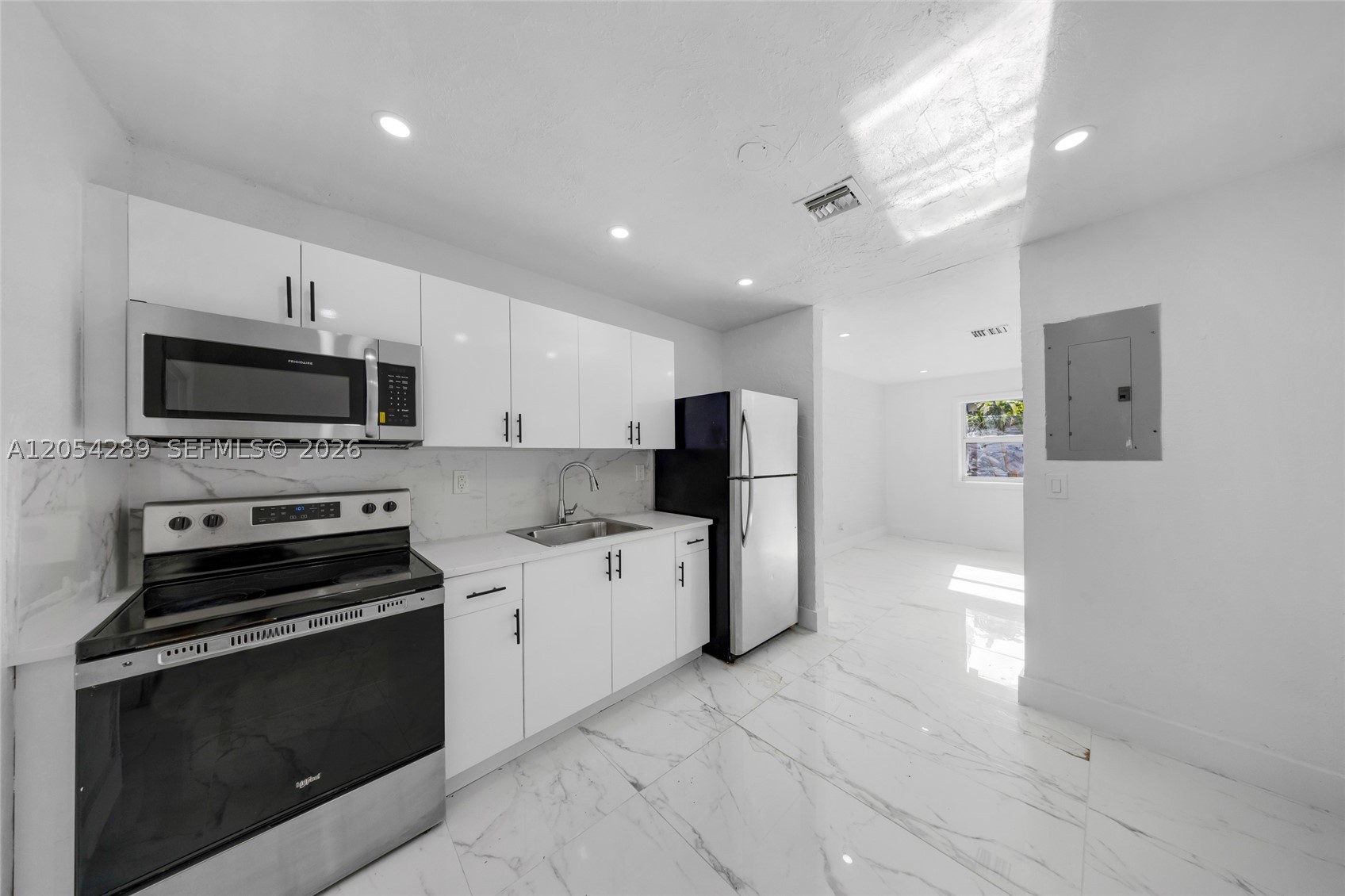 NORTH WEST LAUDERDALE - Residential Lease