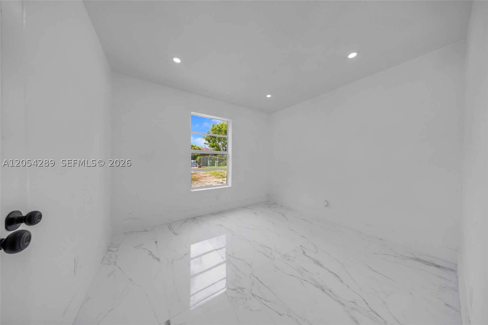 NORTH WEST LAUDERDALE - Residential Lease