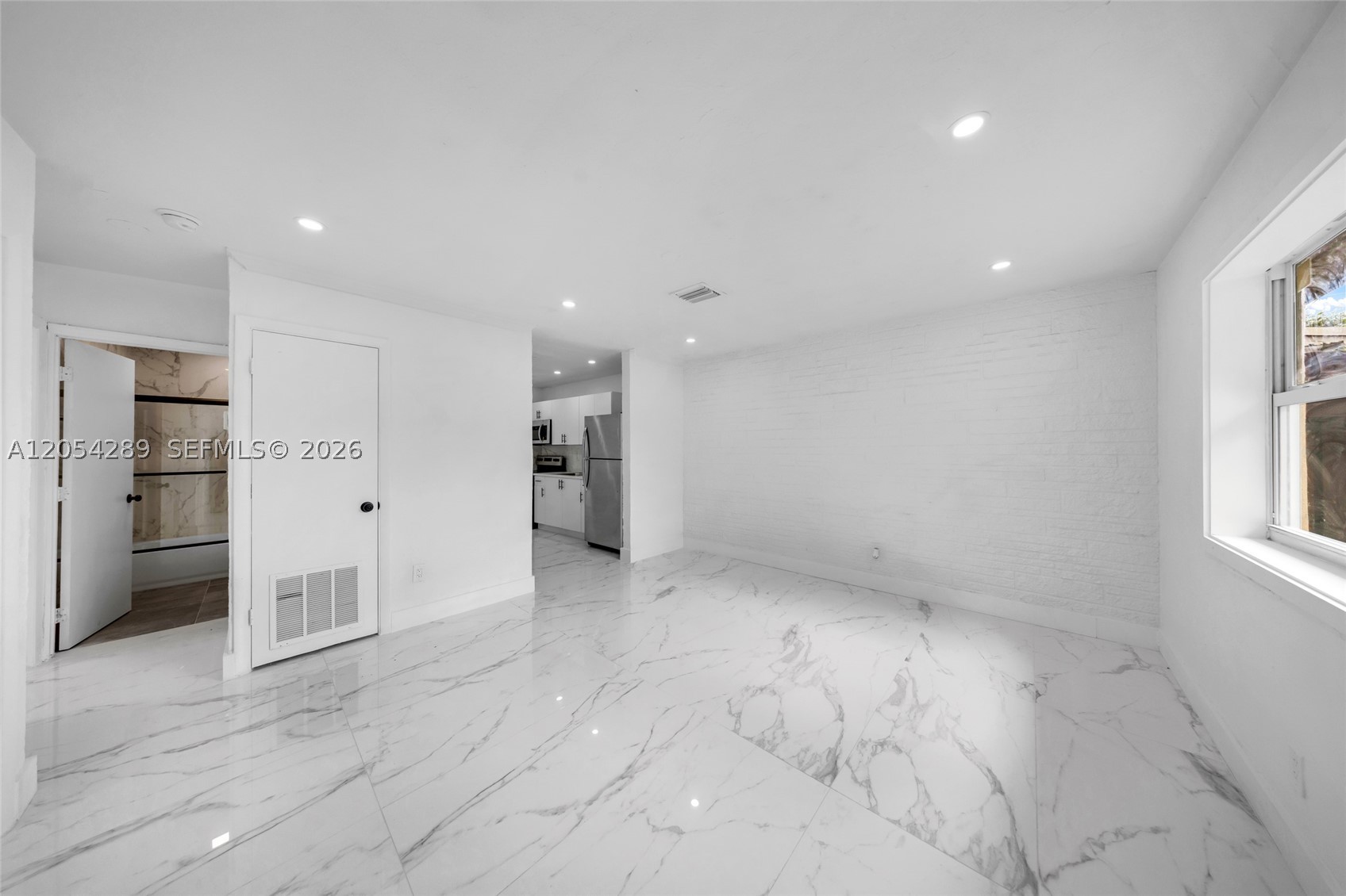 NORTH WEST LAUDERDALE - Residential Lease