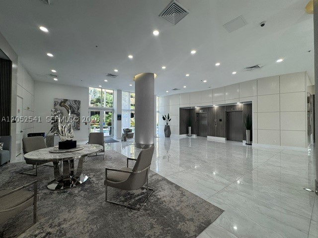 VENTURE AT AVENTURA EAST - Residential