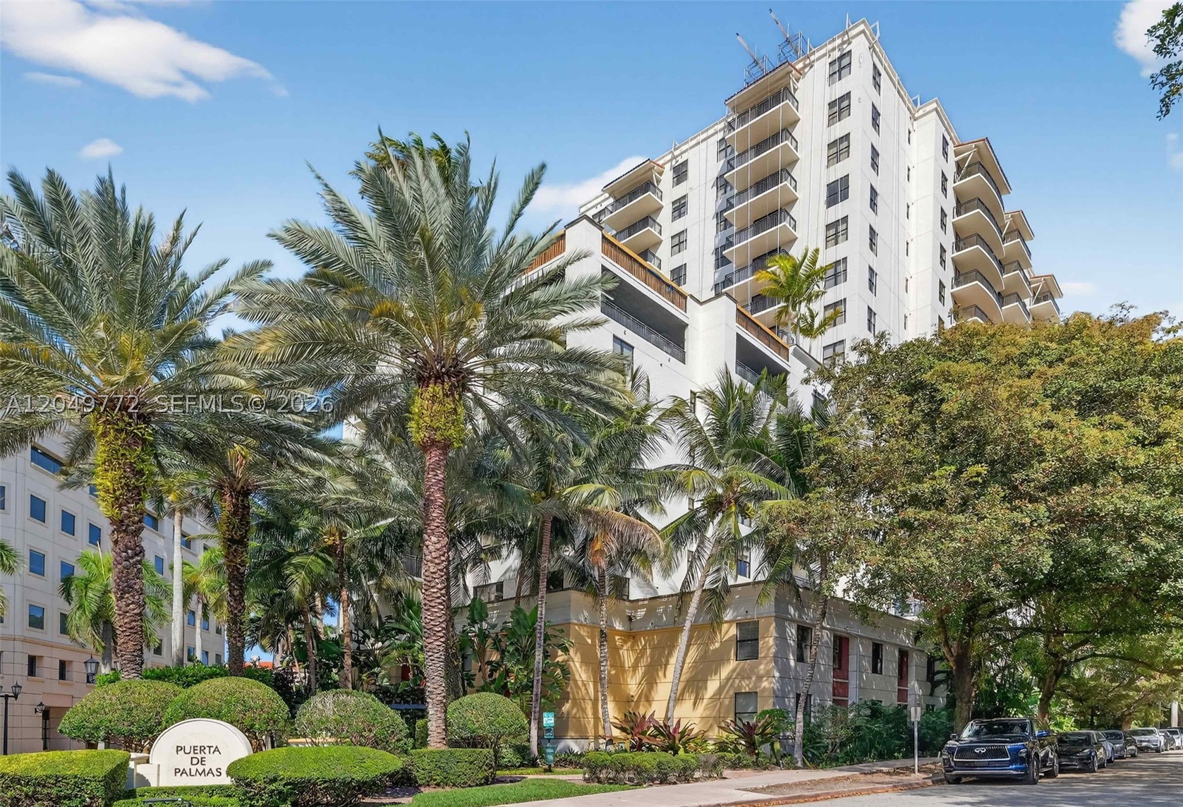 PUERTA DE PALMAS CONDO - Residential