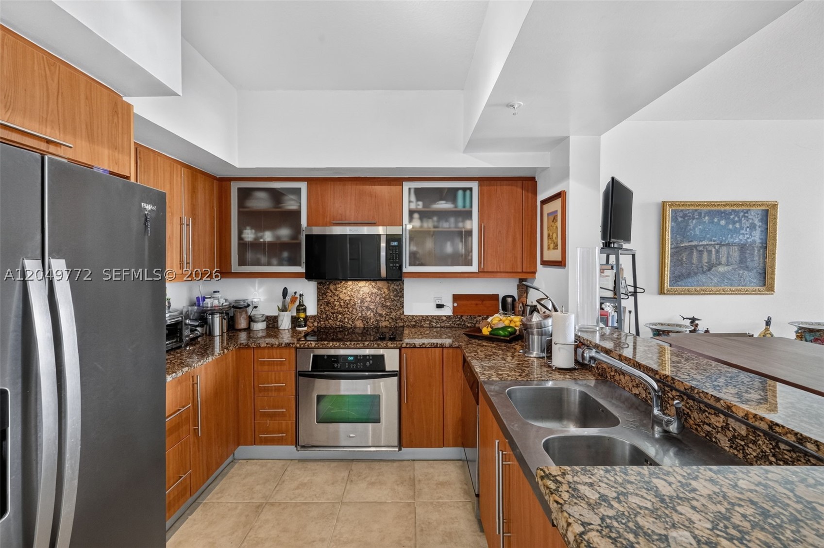 PUERTA DE PALMAS CONDO - Residential