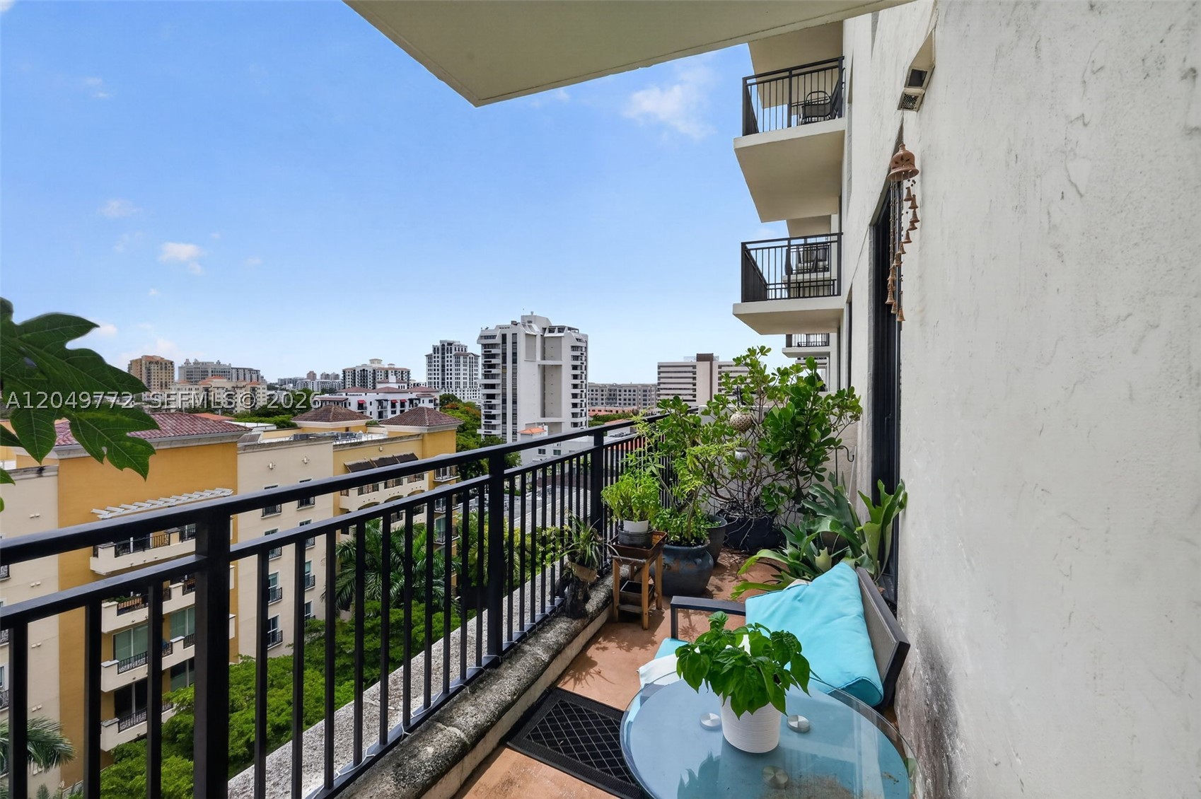 PUERTA DE PALMAS CONDO - Residential