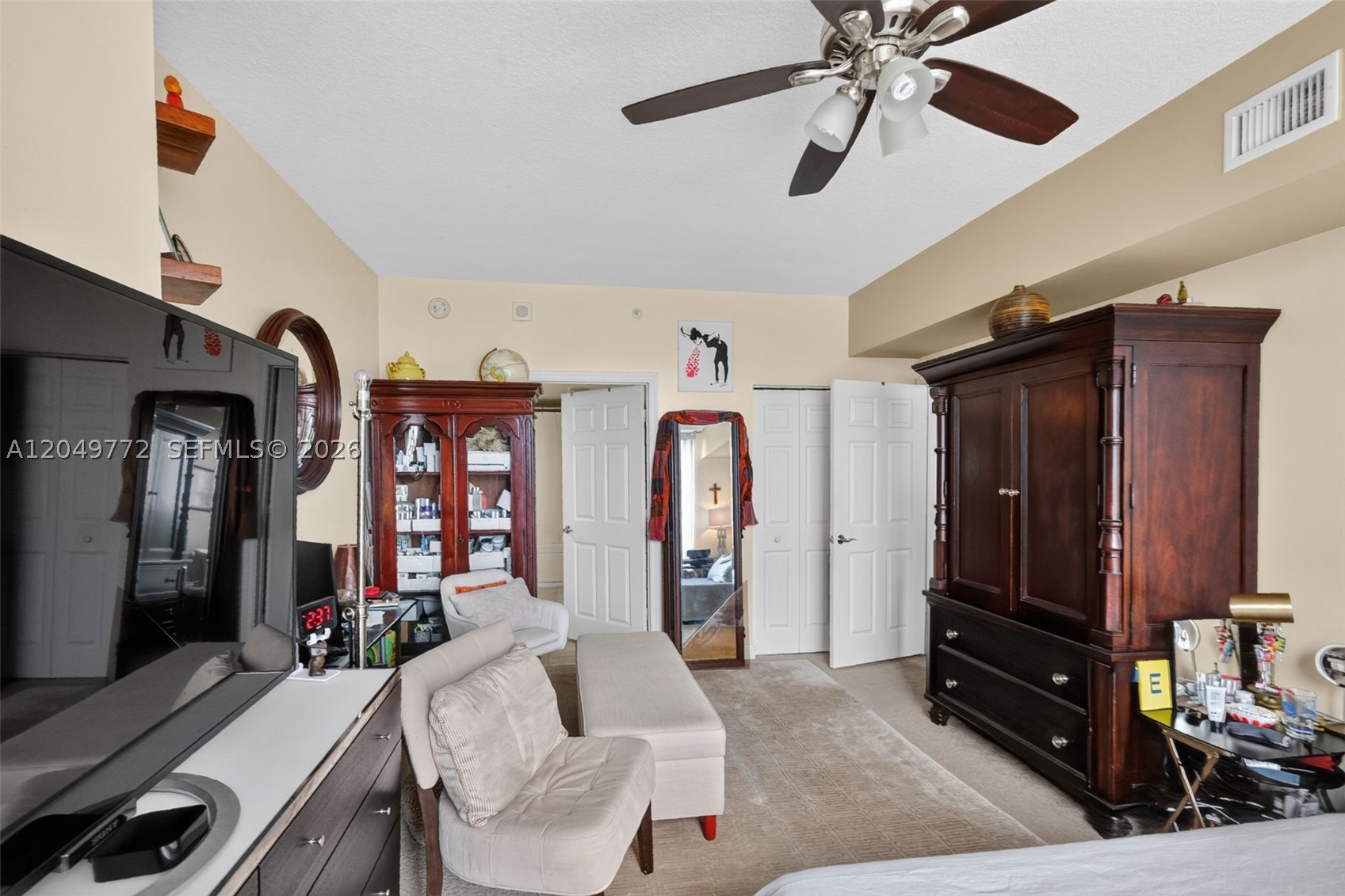 PUERTA DE PALMAS CONDO - Residential
