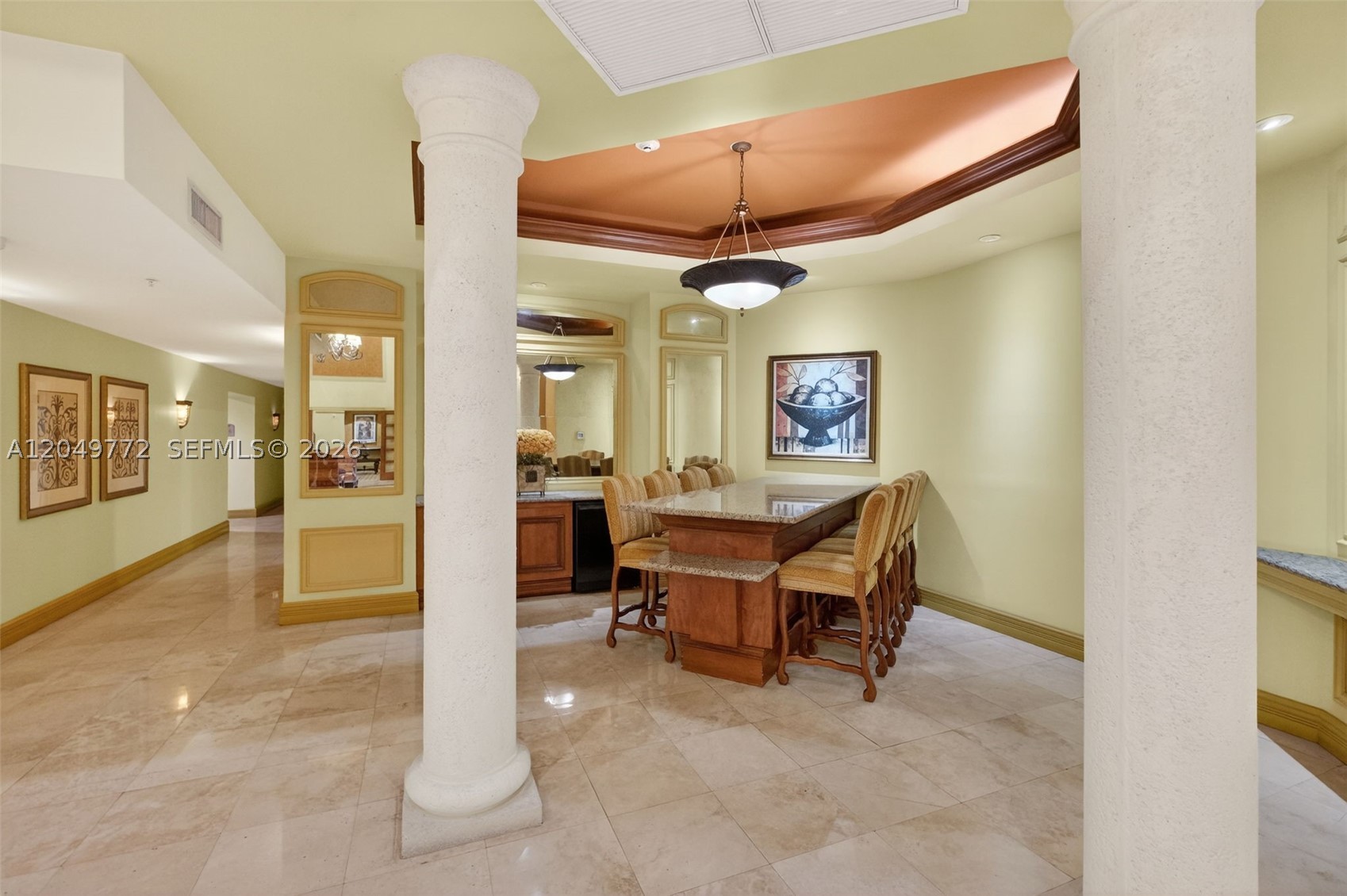 PUERTA DE PALMAS CONDO - Residential