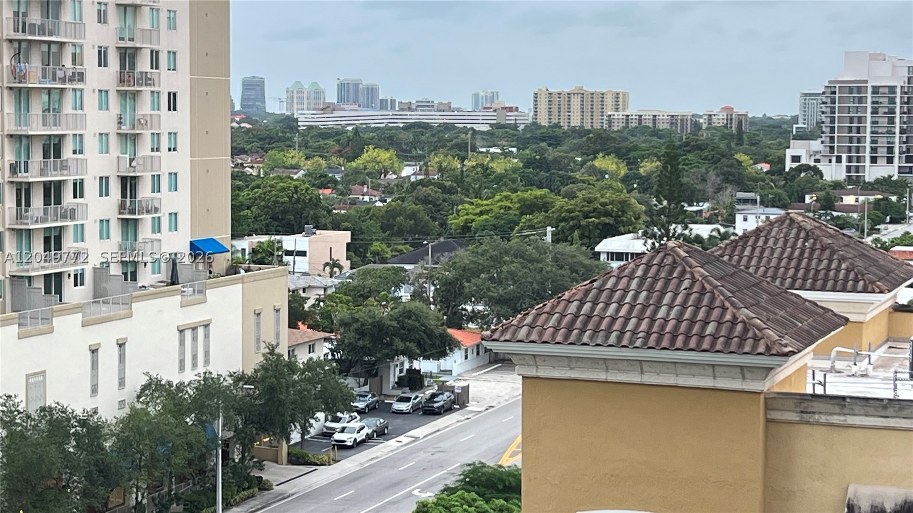 PUERTA DE PALMAS CONDO - Residential