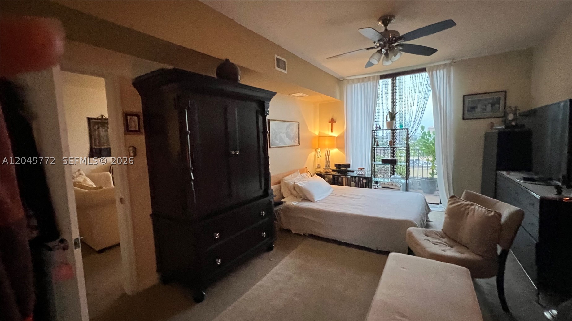 PUERTA DE PALMAS CONDO - Residential
