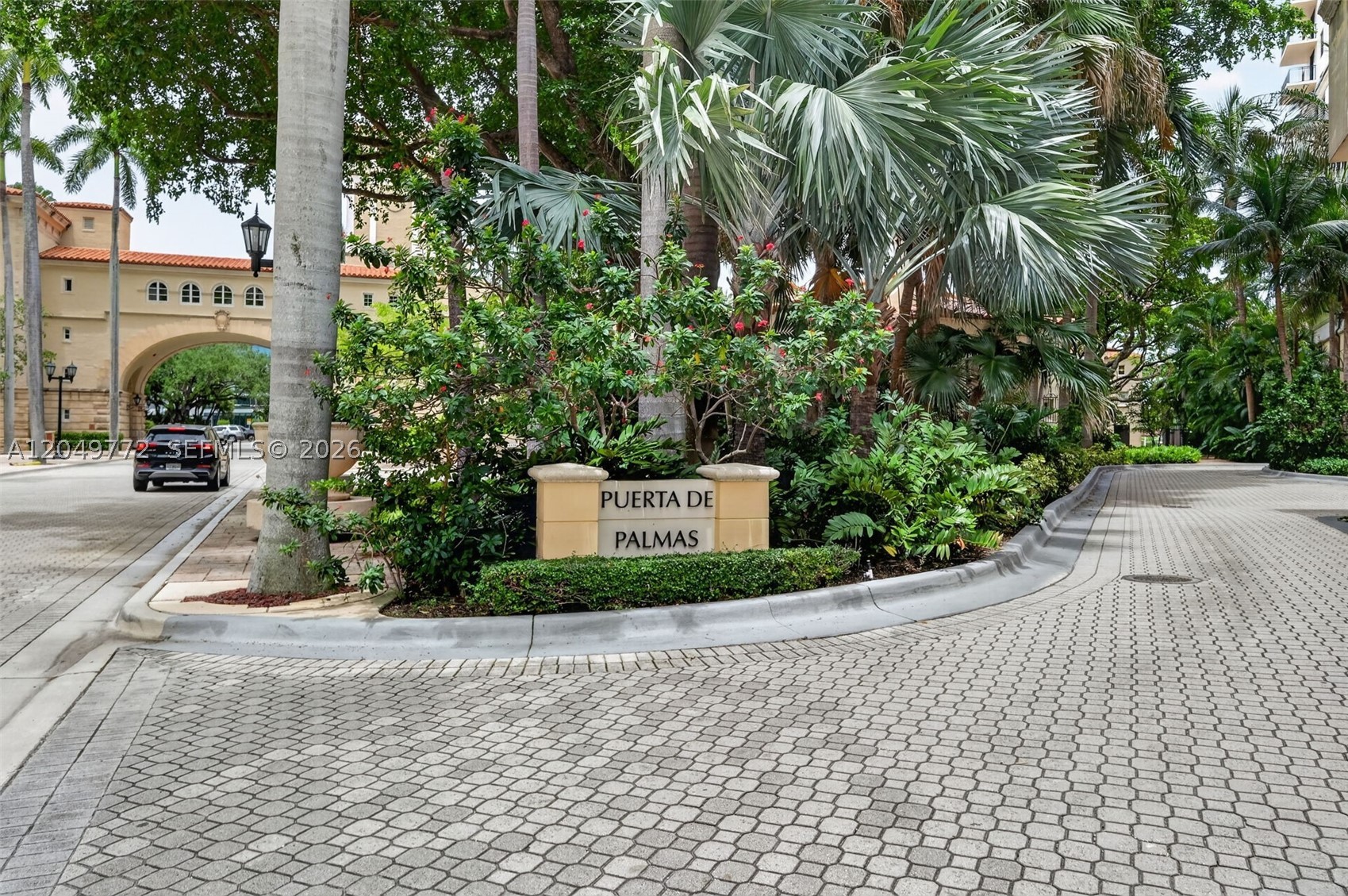 PUERTA DE PALMAS CONDO - Residential