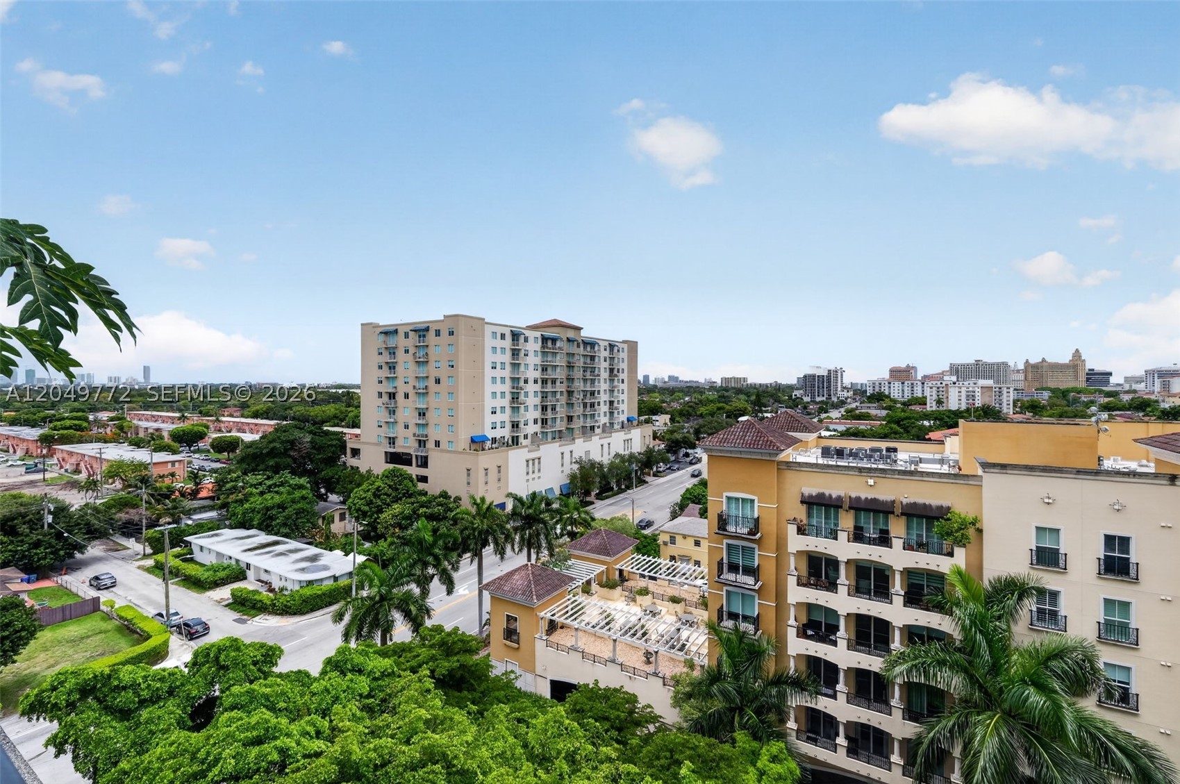 PUERTA DE PALMAS CONDO - Residential